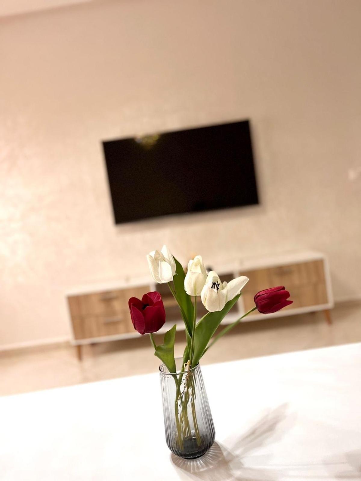 Zahra - Luxe & Confort Corniche Merkala Apartment
